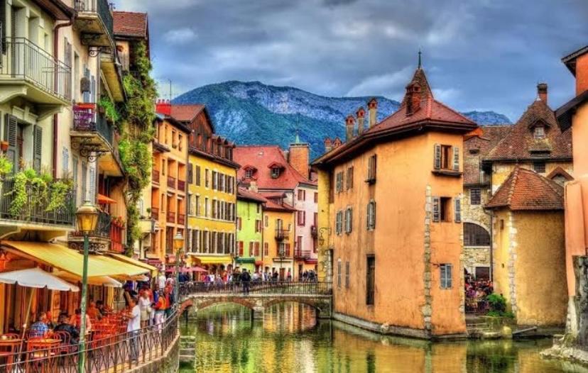 Highly Recommended Apartment Steps From The Lake Annecy Bagian luar foto